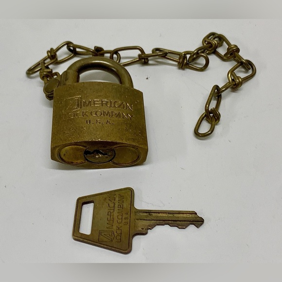 Mid Century Vtg US Govt Military Bronze American Lock Padlock w/ Key & Chain - Picture 7 of 15